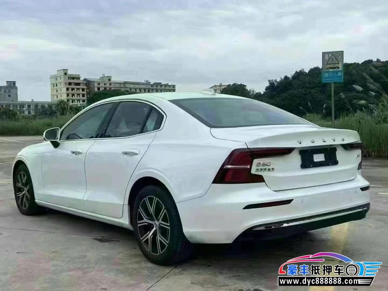 24年沃尔沃S60轿车抵押车出售