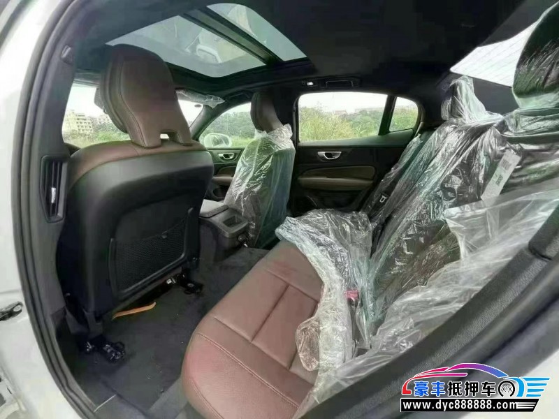 24年沃尔沃S60轿车抵押车出售