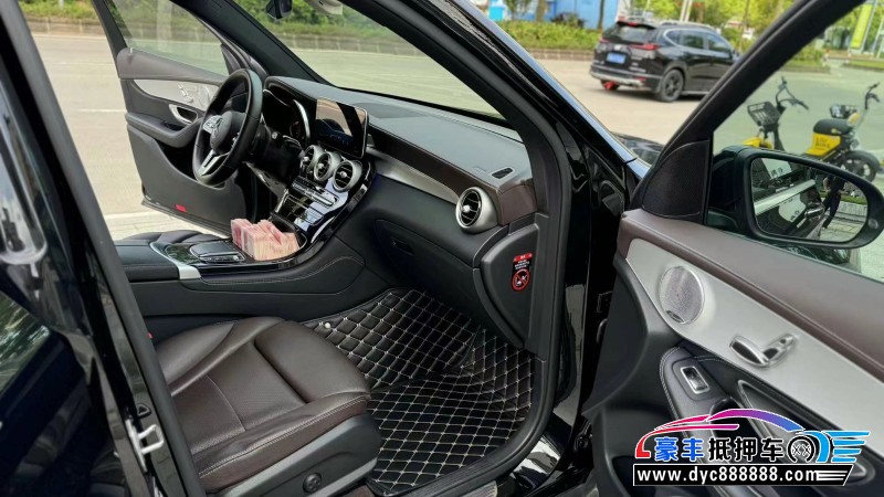 20年奔驰GLC轿车抵押车出售