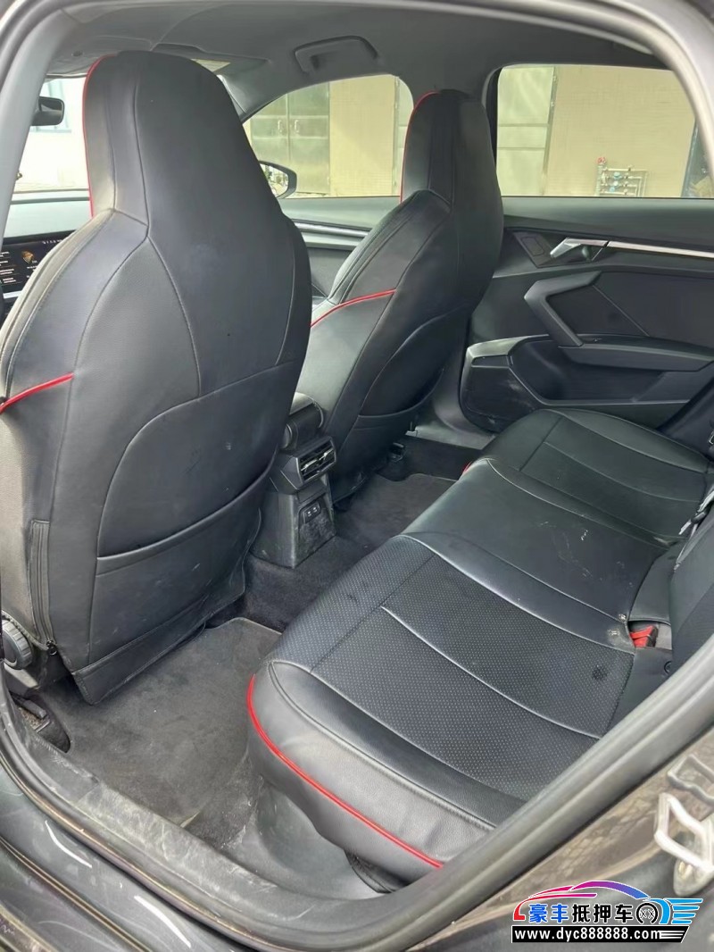 23年奥迪A3轿车抵押车出售