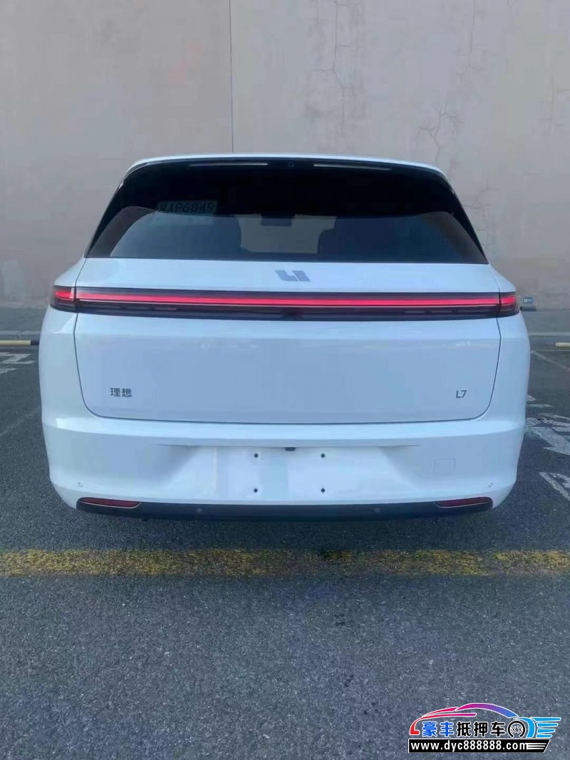 24年理想L7轿车抵押车出售