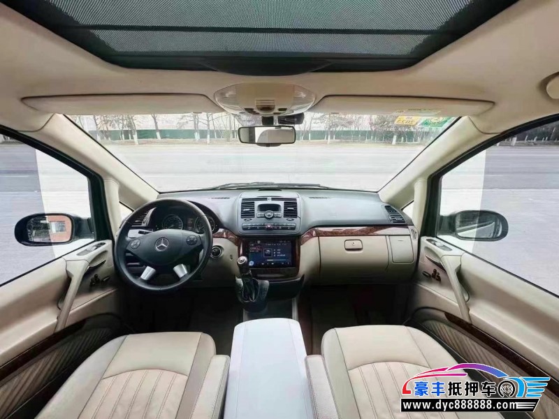 12年奔驰唯雅诺轿车抵押车出售