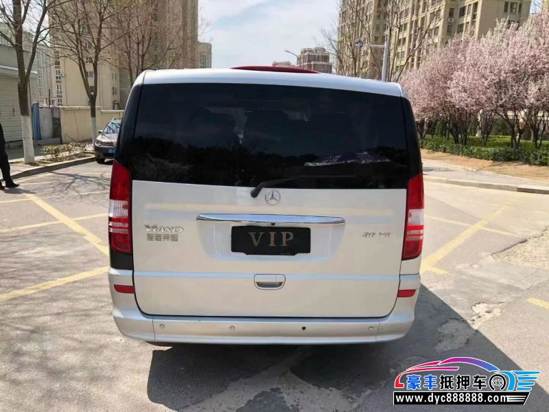 17年奔驰唯雅诺轿车抵押车出售