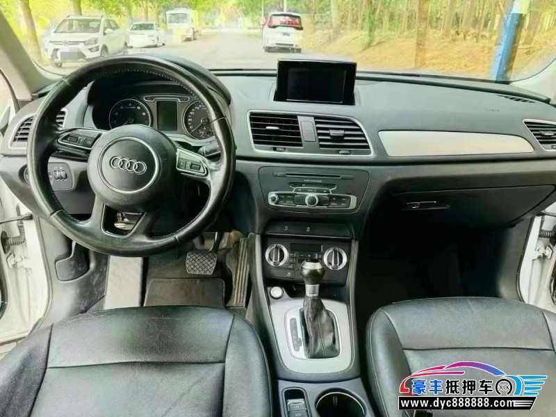 16年奥迪Q3轿车抵押车出售