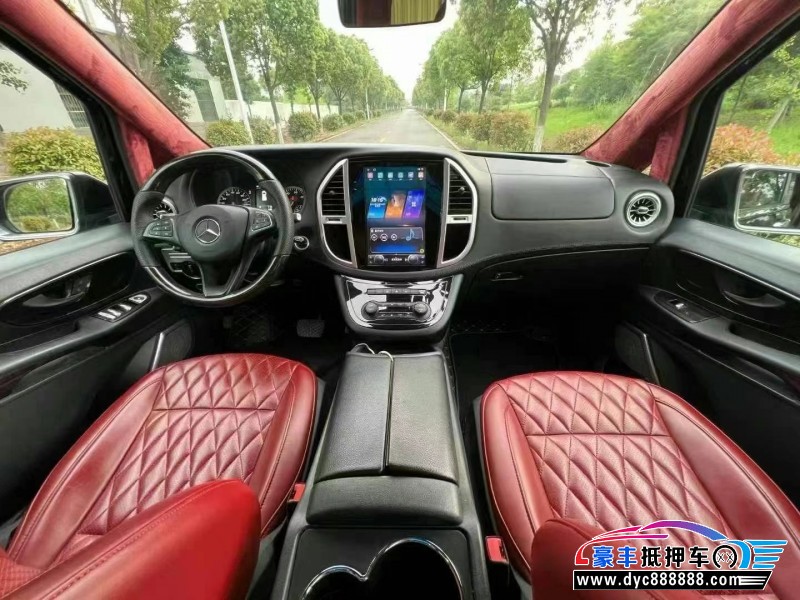 19年奔驰V轿车抵押车出售