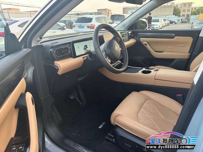 24年零跑C11轿车抵押车出售