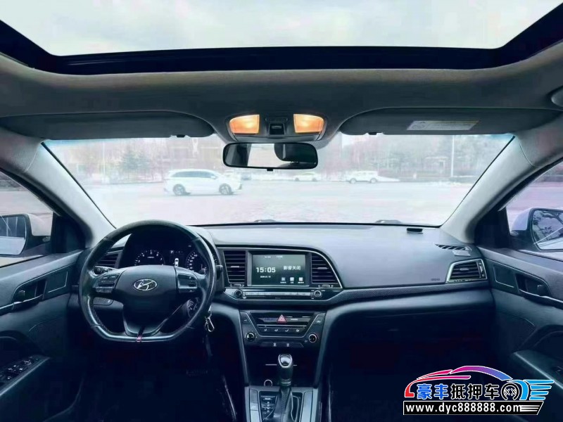 17年现代领动轿车抵押车出售