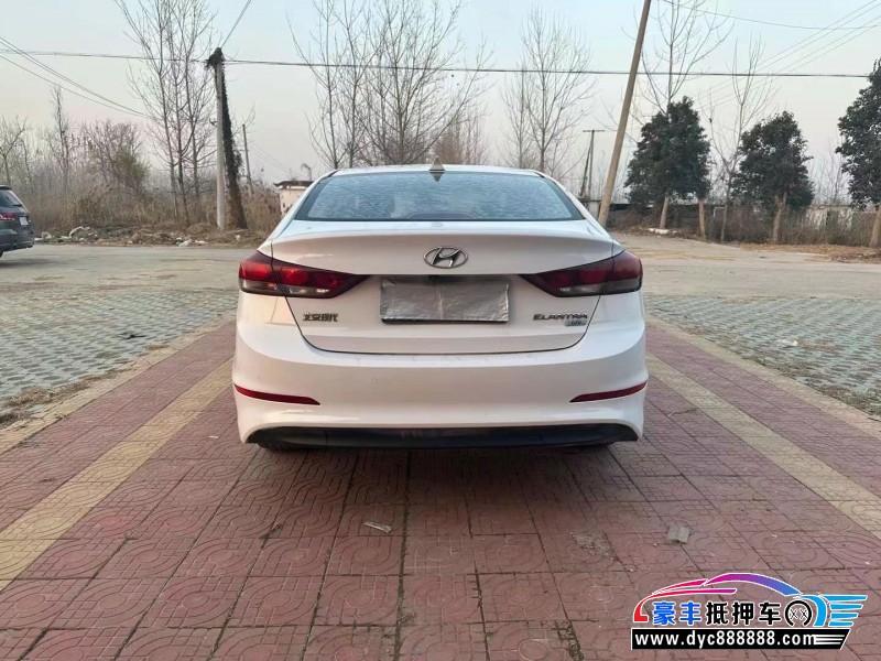 16年现代领动轿车抵押车出售