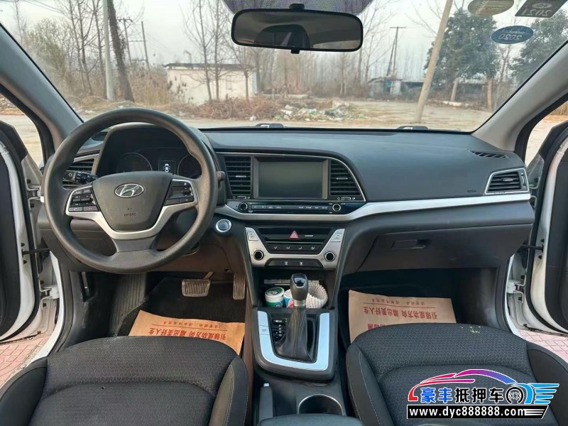 16年现代领动轿车抵押车出售