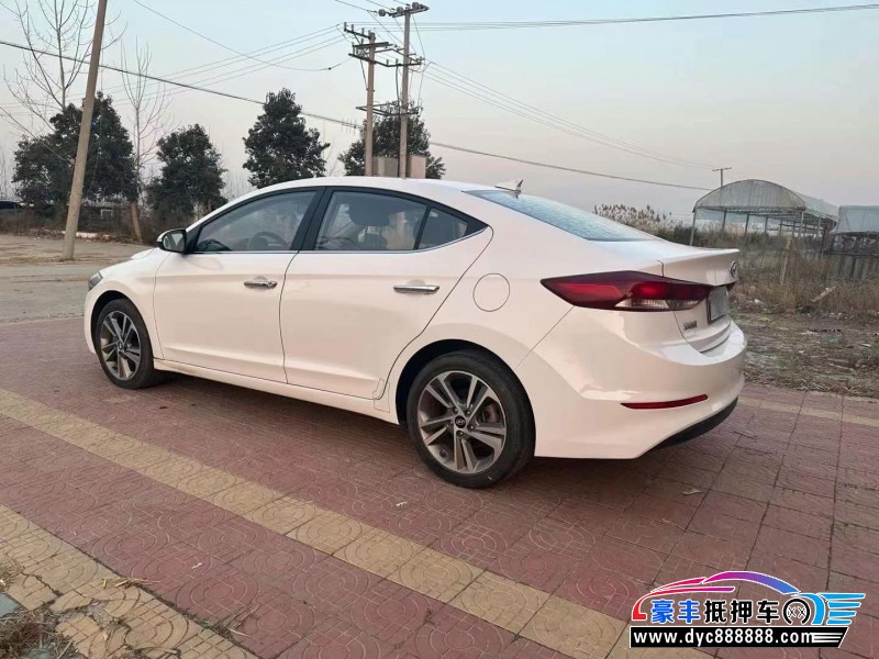 16年现代领动轿车抵押车出售