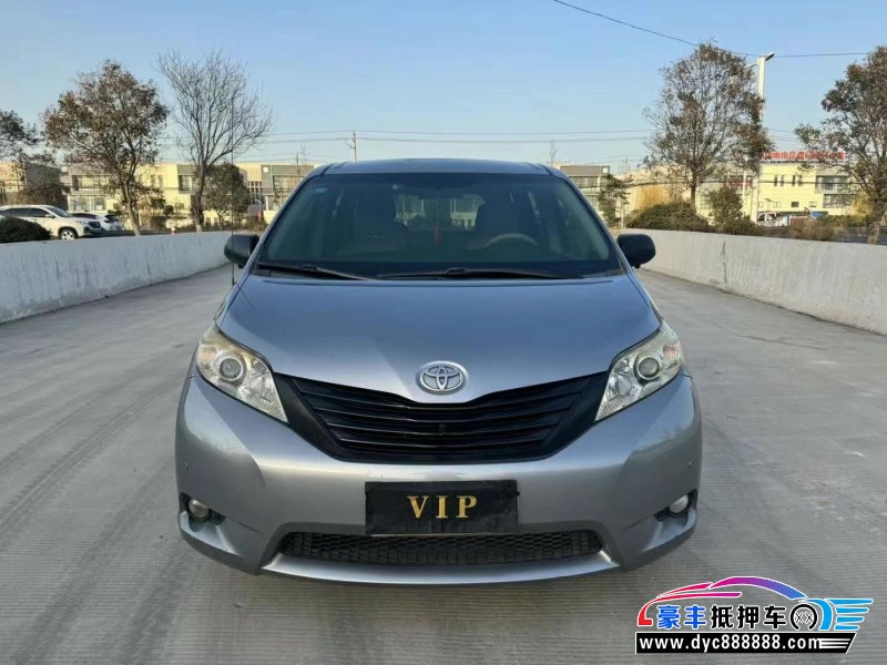 13年丰田塞纳MPV抵押车出售