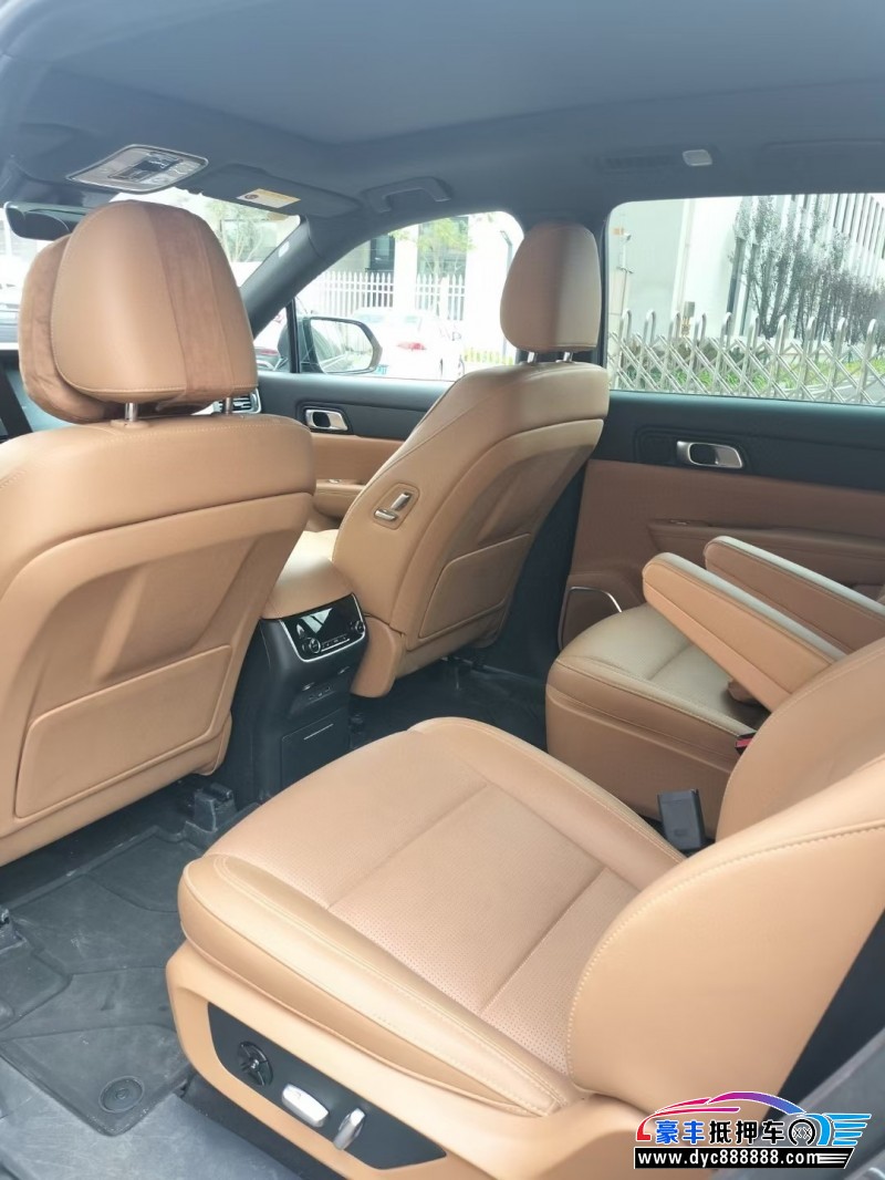 22年理想ONE轿车抵押车出售