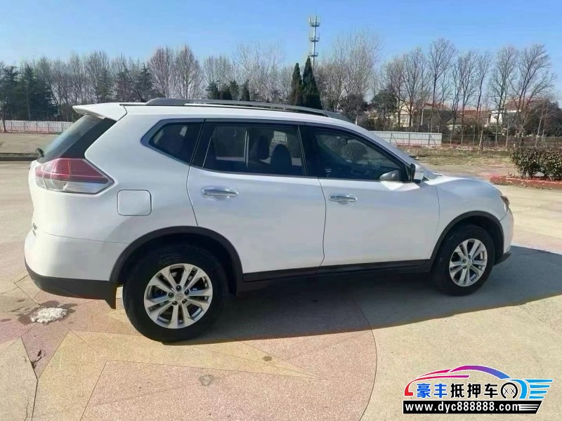 15年日产奇骏SUV抵押车出售