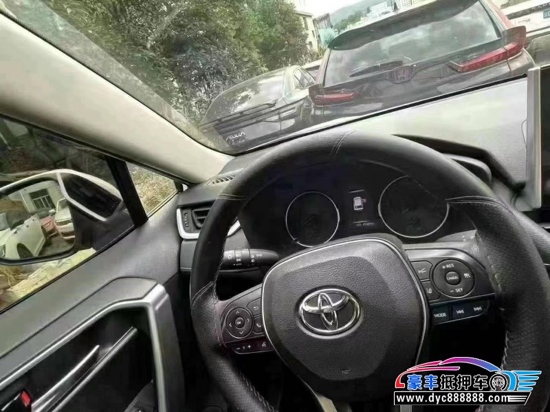 21年丰田威兰达SUV抵押车出售