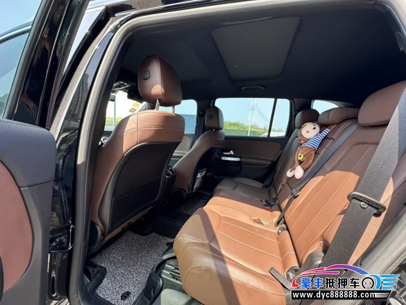 21年奔驰GLB轿车抵押车出售