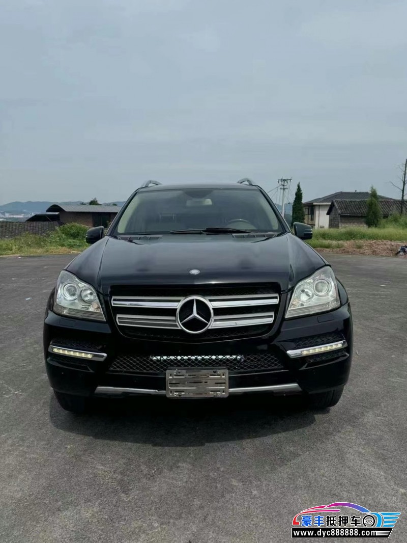 12年奔驰GL轿车抵押车出售