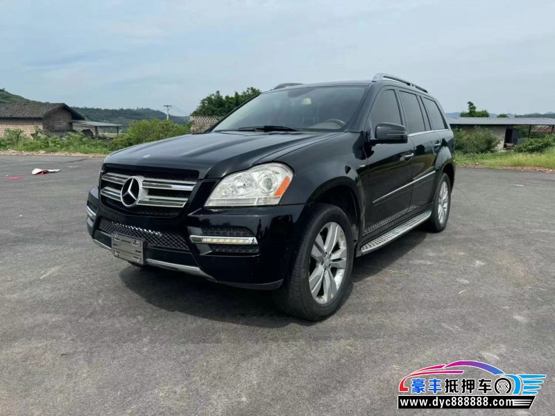 12年奔驰GL轿车抵押车出售
