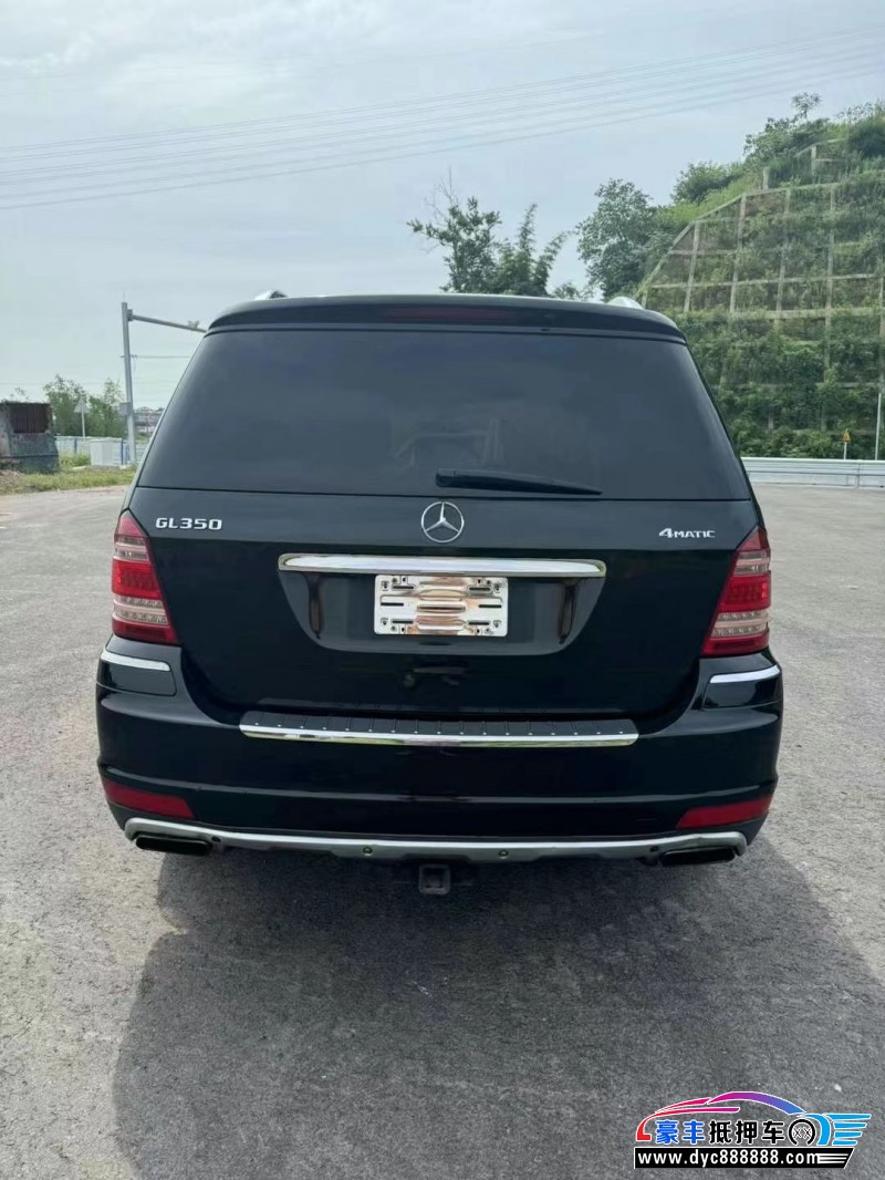 12年奔驰GL轿车抵押车出售