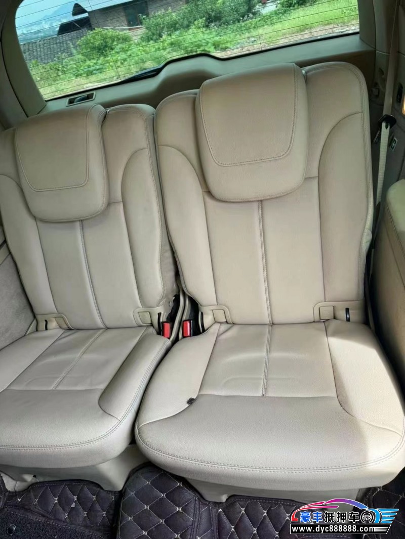 12年奔驰GL轿车抵押车出售