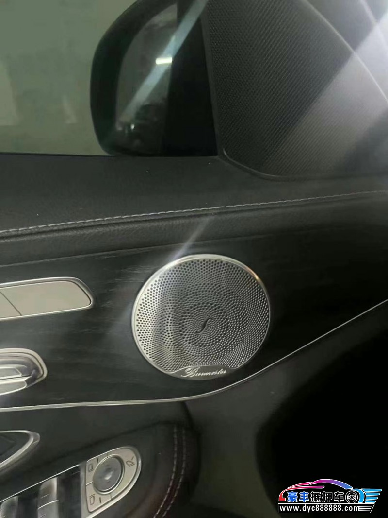 21年奔驰C轿车抵押车出售