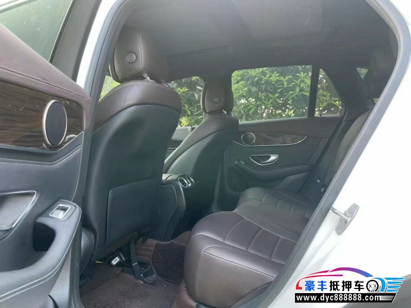 17年奔驰GLC轿车抵押车出售
