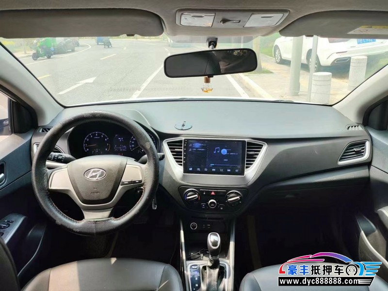 18年现代悦纳轿车抵押车出售