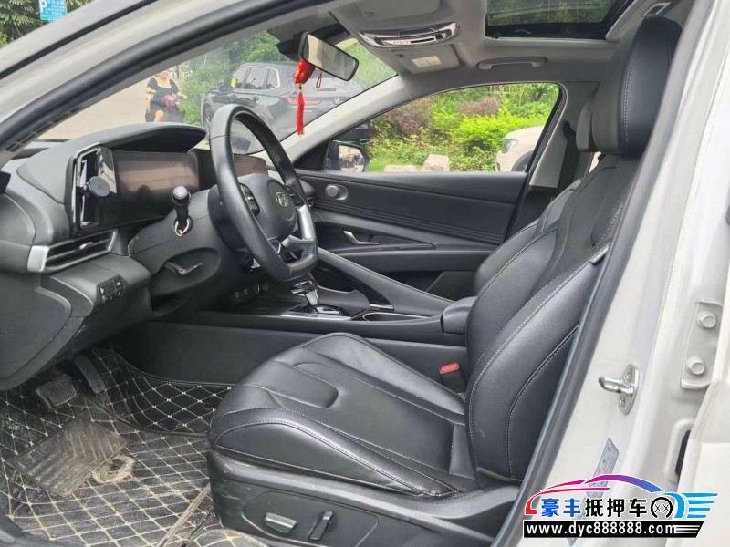 20年现代伊兰特轿车抵押车出售