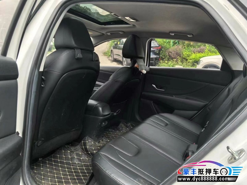 20年现代伊兰特轿车抵押车出售