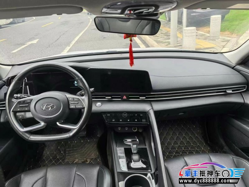 20年现代伊兰特轿车抵押车出售