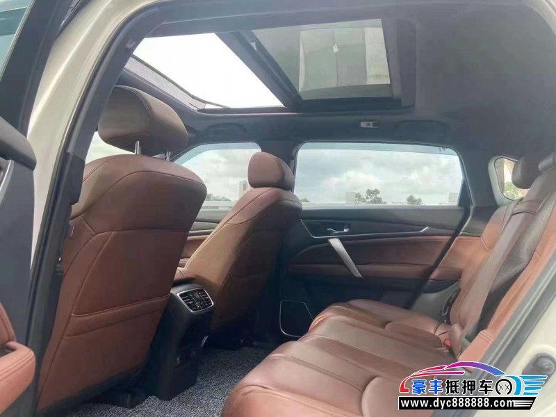 20年本田UR-V轿车抵押车出售