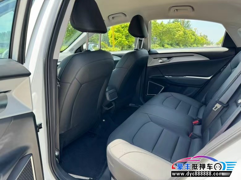 24年吉利几何轿车抵押车出售