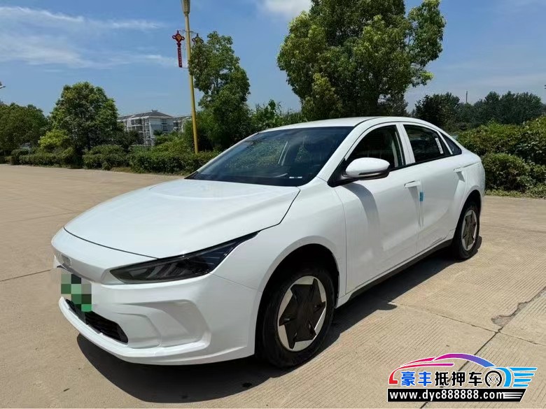 24年吉利几何轿车抵押车出售