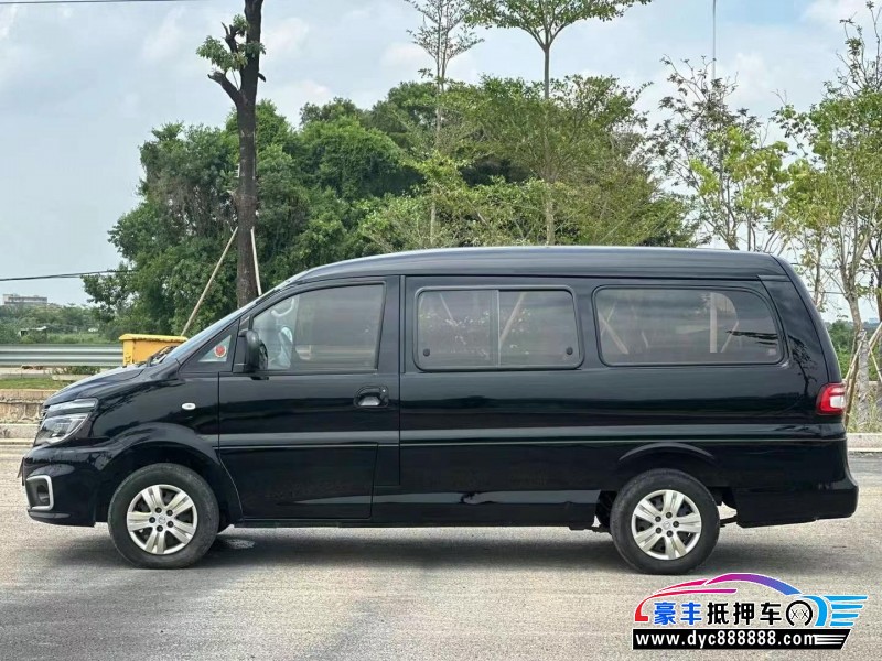 21年东风风行菱智轿车抵押车出售