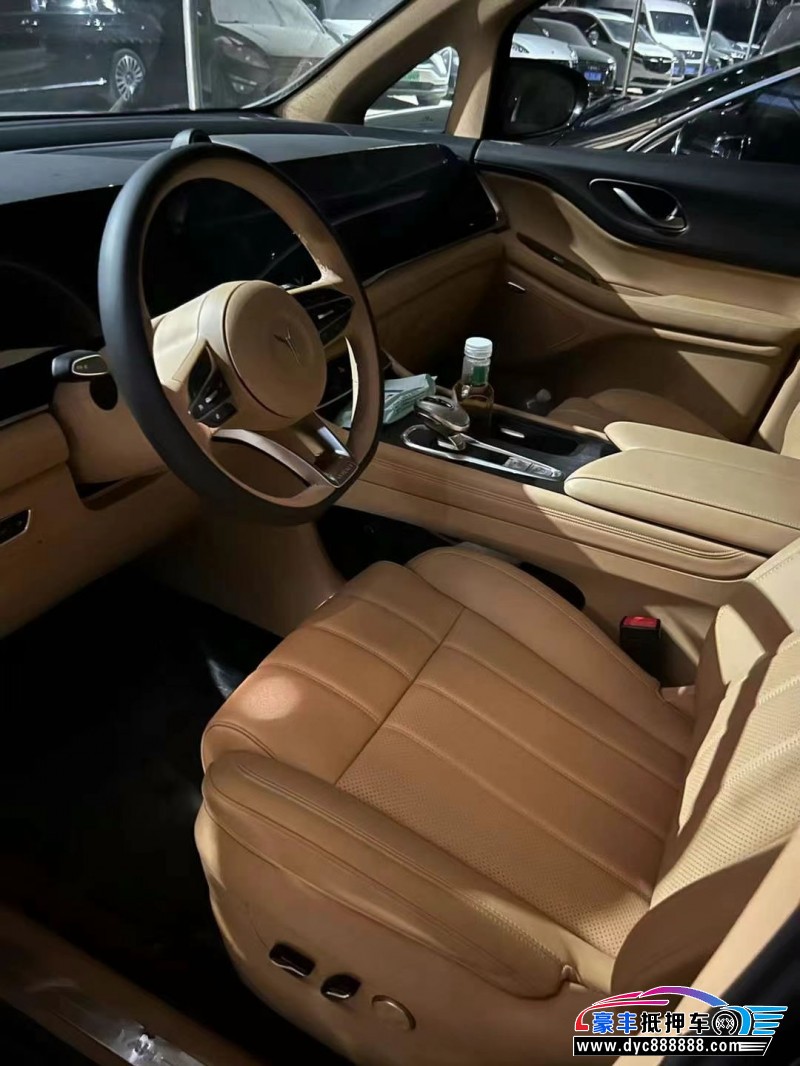 24年岚图梦想家轿车抵押车出售