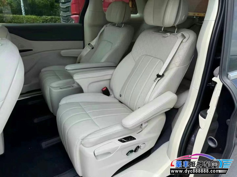 23年岚图梦想家轿车抵押车出售