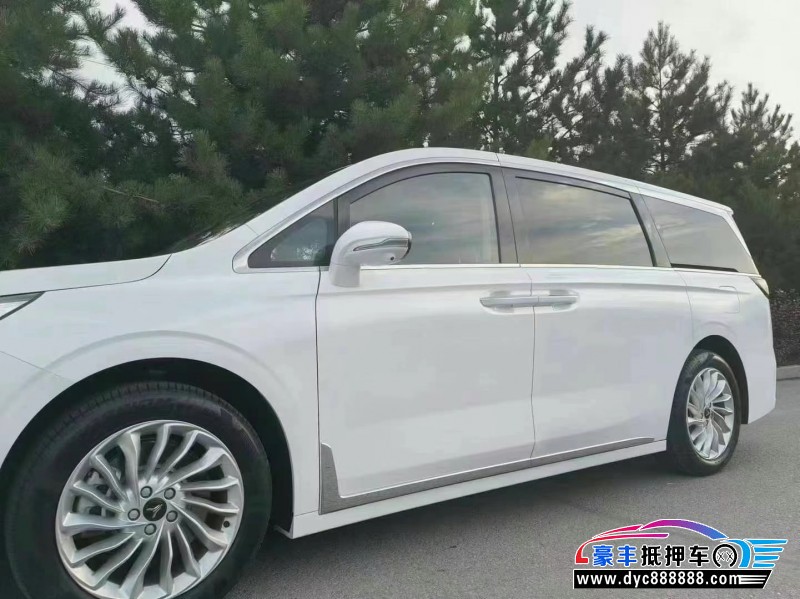 23年岚图梦想家轿车抵押车出售