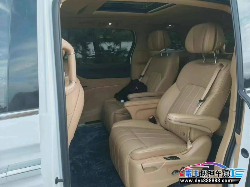 23年岚图梦想家轿车抵押车出售