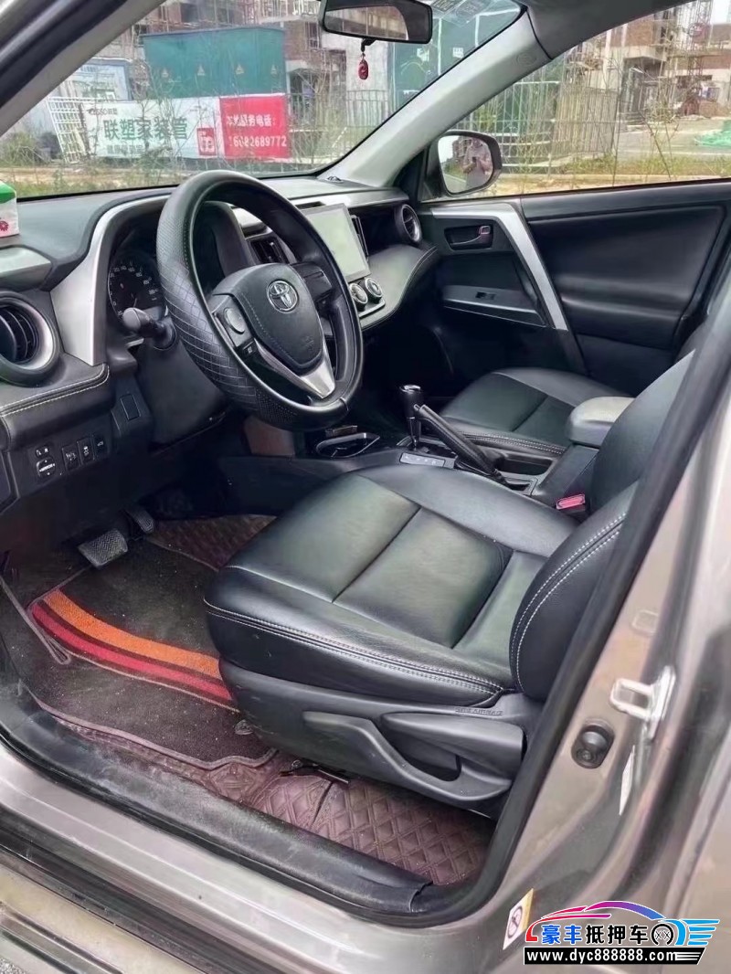 17年丰田RAV4轿车抵押车出售