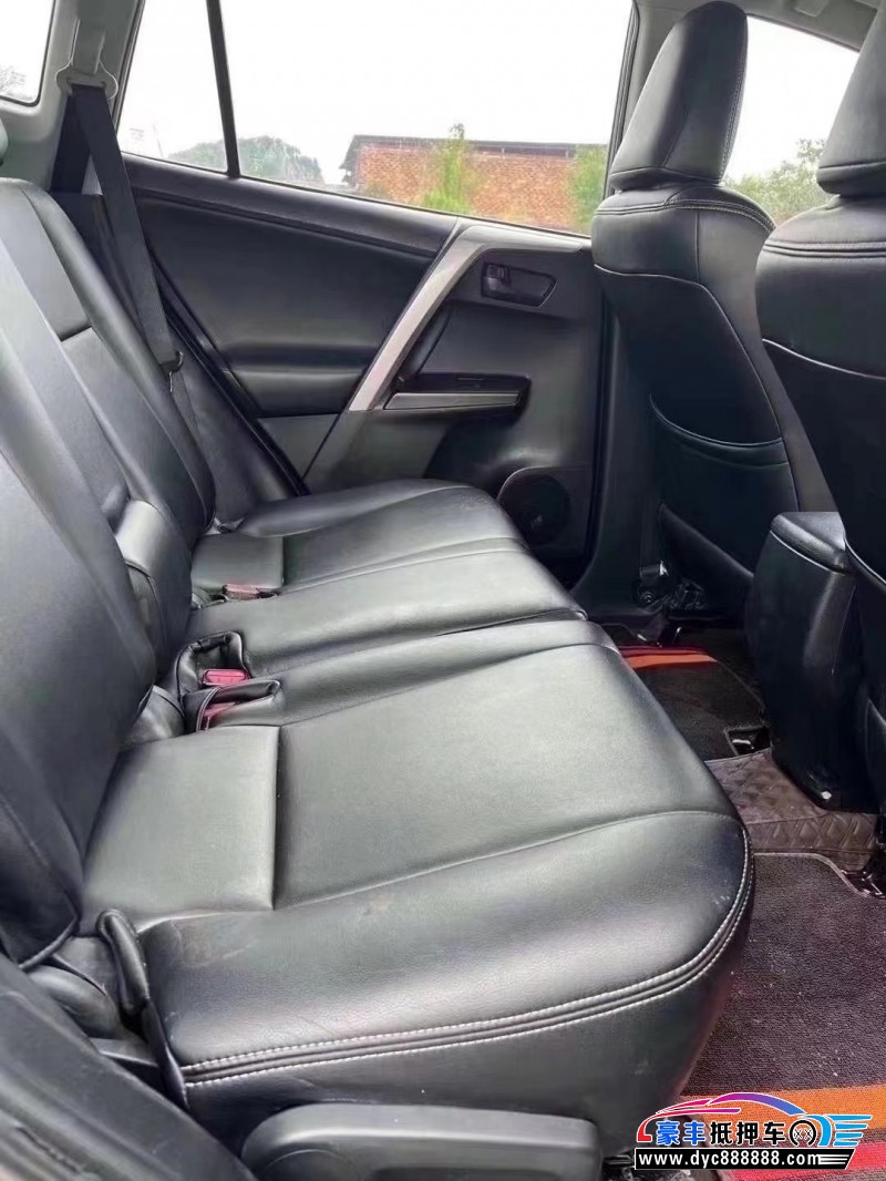 17年丰田RAV4轿车抵押车出售