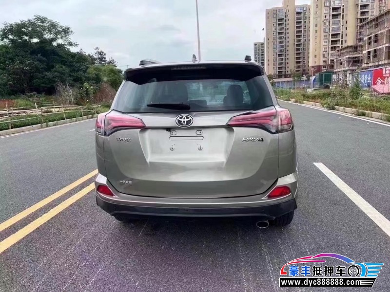17年丰田RAV4轿车抵押车出售