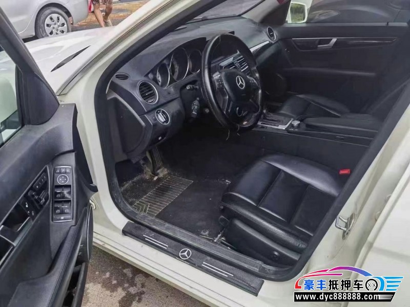 12年奔驰C轿车抵押车出售