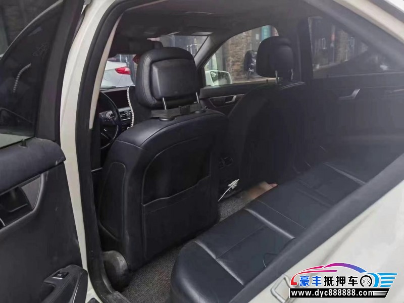 12年奔驰C轿车抵押车出售