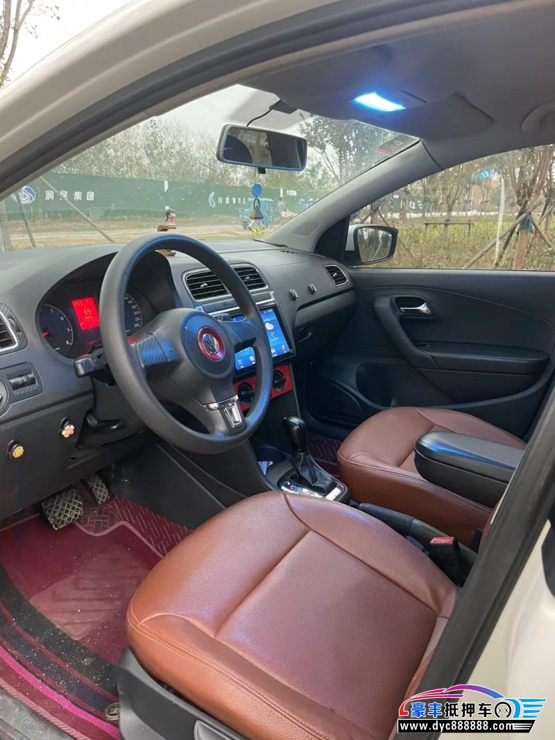 13年大众polo轿车抵押车出售