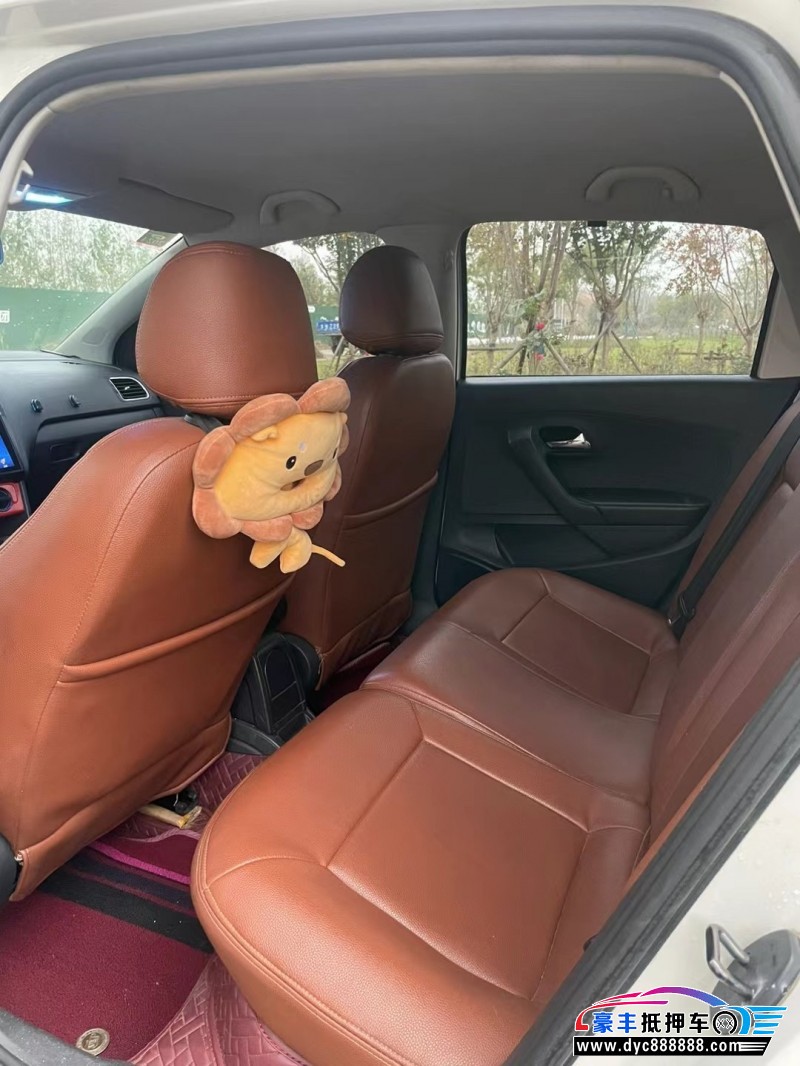 13年大众polo轿车抵押车出售