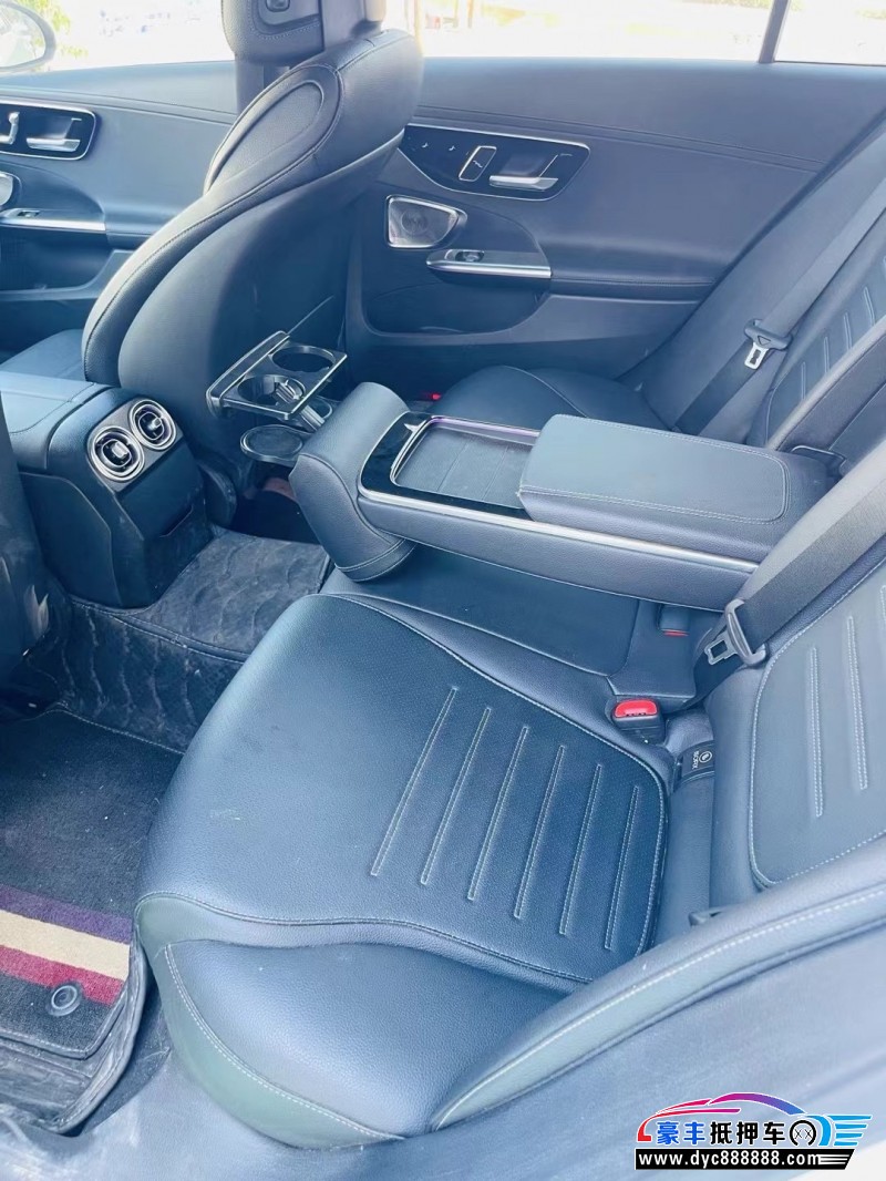 22年奔驰C轿车抵押车出售