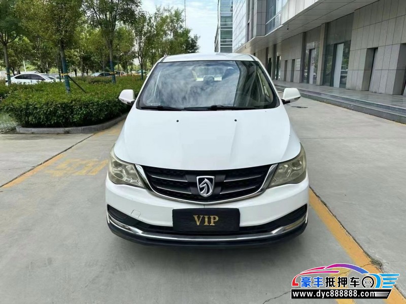 19年宝骏730轿车抵押车出售