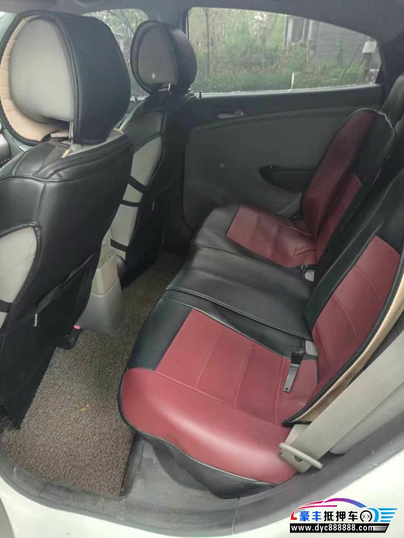 14年现代瑞纳轿车抵押车出售