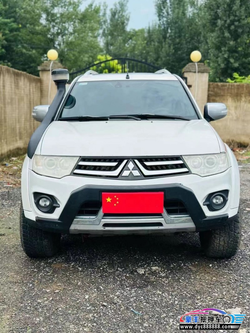 16年三菱帕杰罗轿车抵押车出售