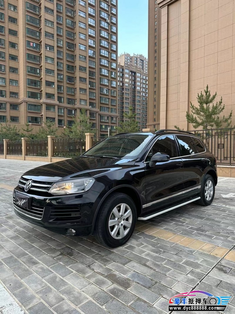 14年大众途锐轿车抵押车出售