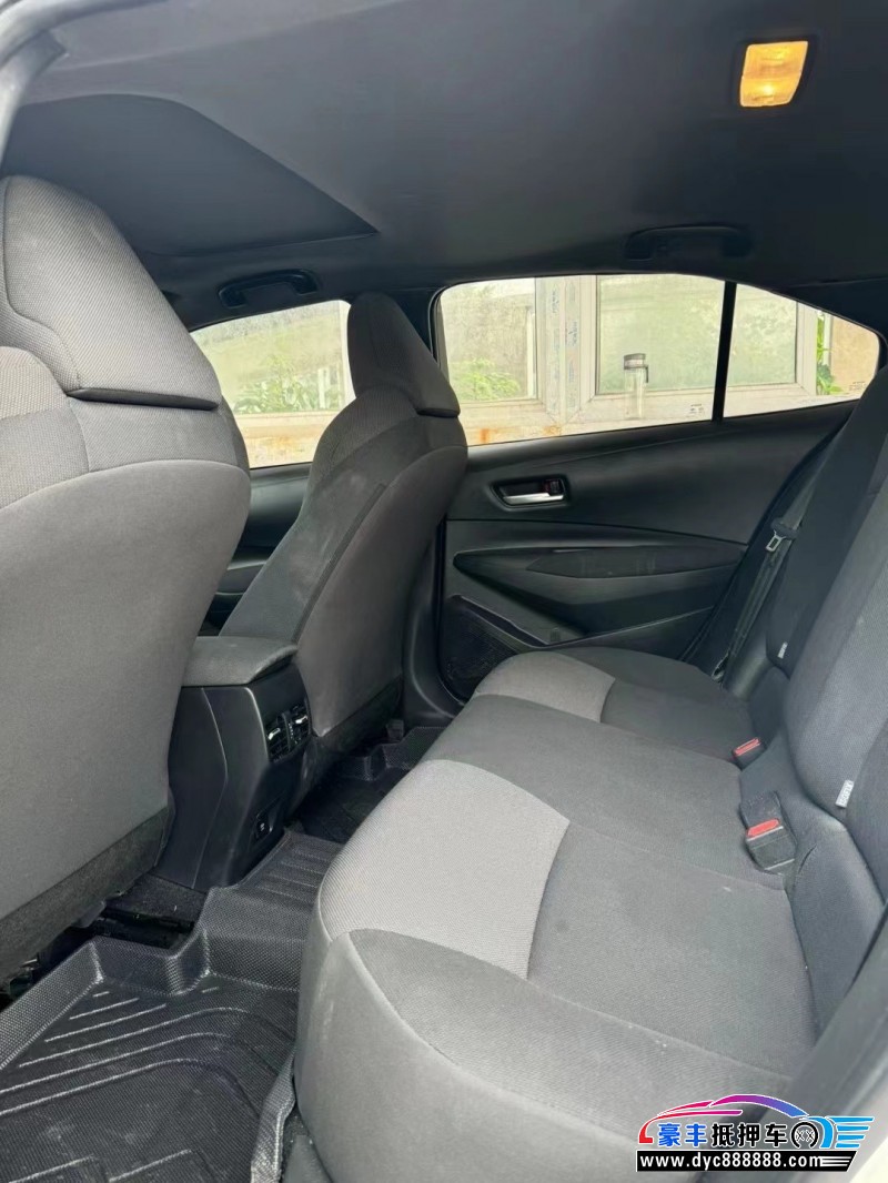 23年丰田雷凌轿车抵押车出售